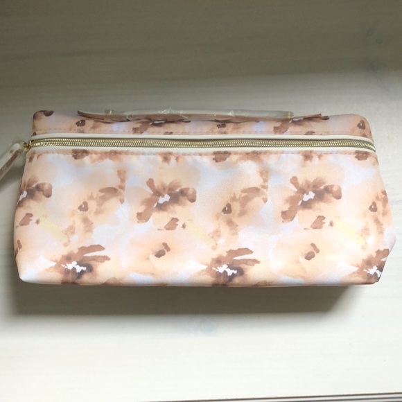 New Estée Lauder Makeup Bag - Picture 2 of 4